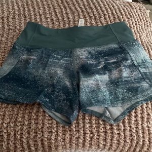 Lululemon Shorts size 2